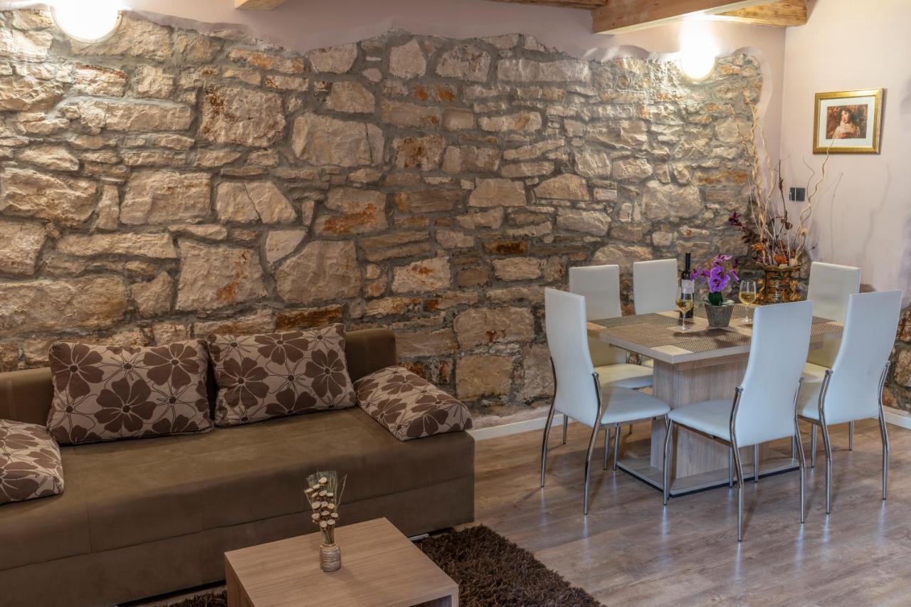 Apartment Anitea Pula Zewnętrze zdjęcie